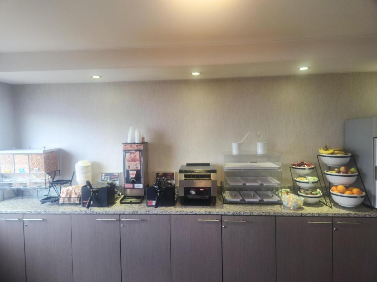 Comfort Inn Trois-Rivieres Exterior photo